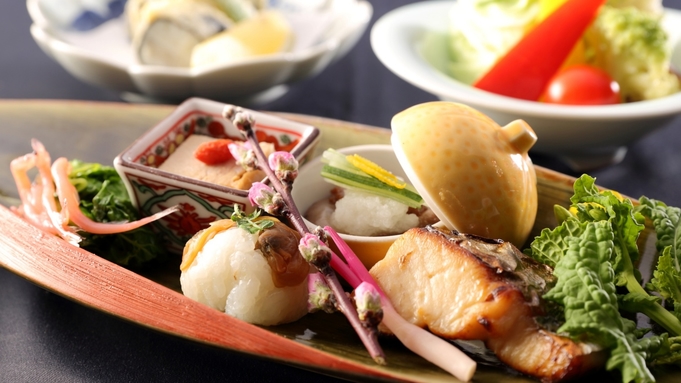 【井筒楼】日本有数の漁獲量だから堪能できる！贅沢な逸品「スタンダード天然とらふぐ料理コース」
